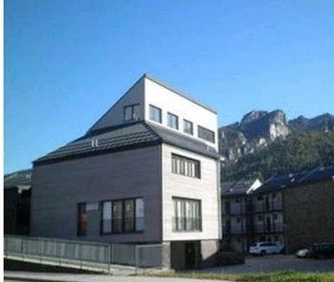Apartment Ii *